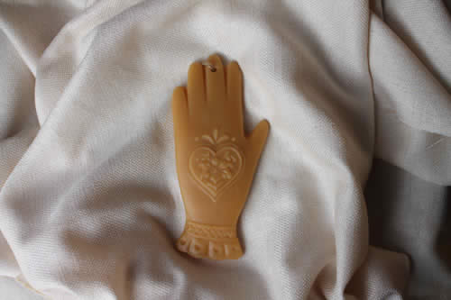 Victorian Glove